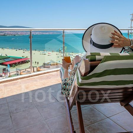 Briz Beach Apartments Pantai Sunny Bagian luar foto