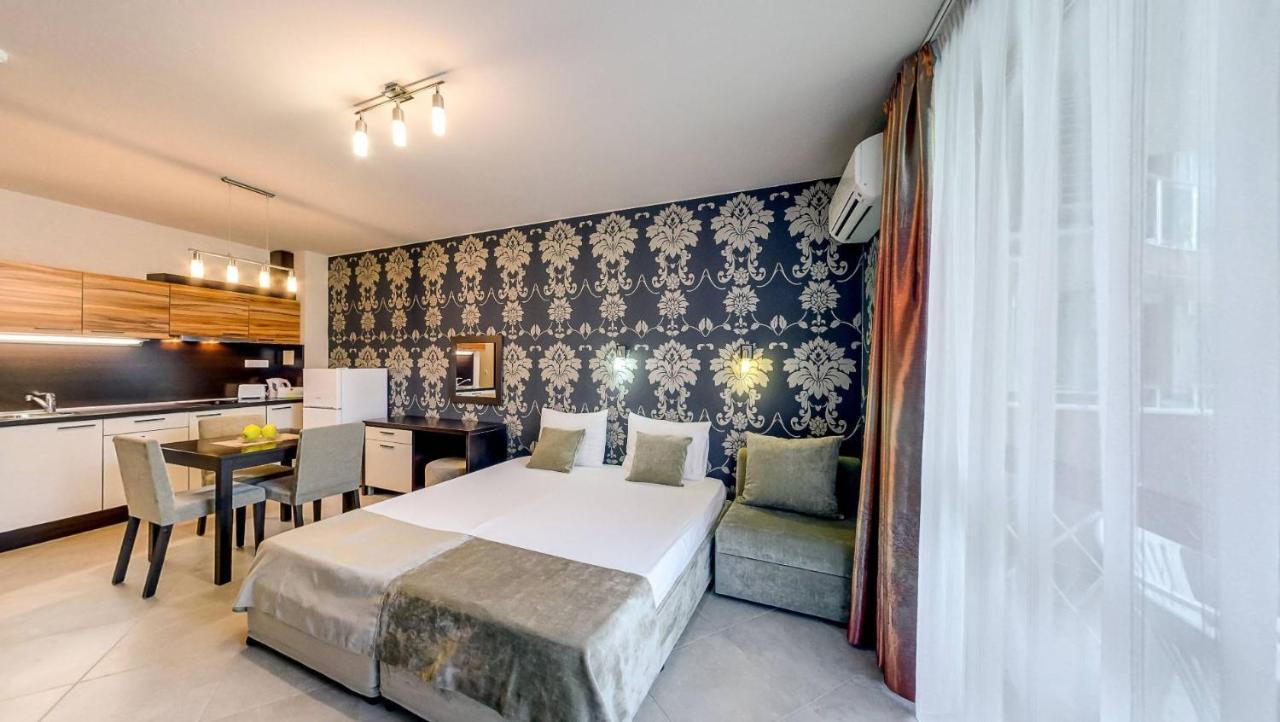 Briz Beach Apartments Pantai Sunny Bagian luar foto
