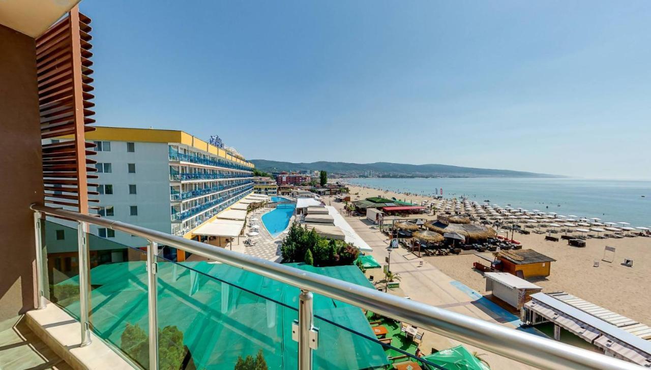 Briz Beach Apartments Pantai Sunny Bagian luar foto