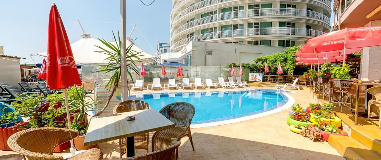 Briz Beach Apartments Pantai Sunny Bagian luar foto