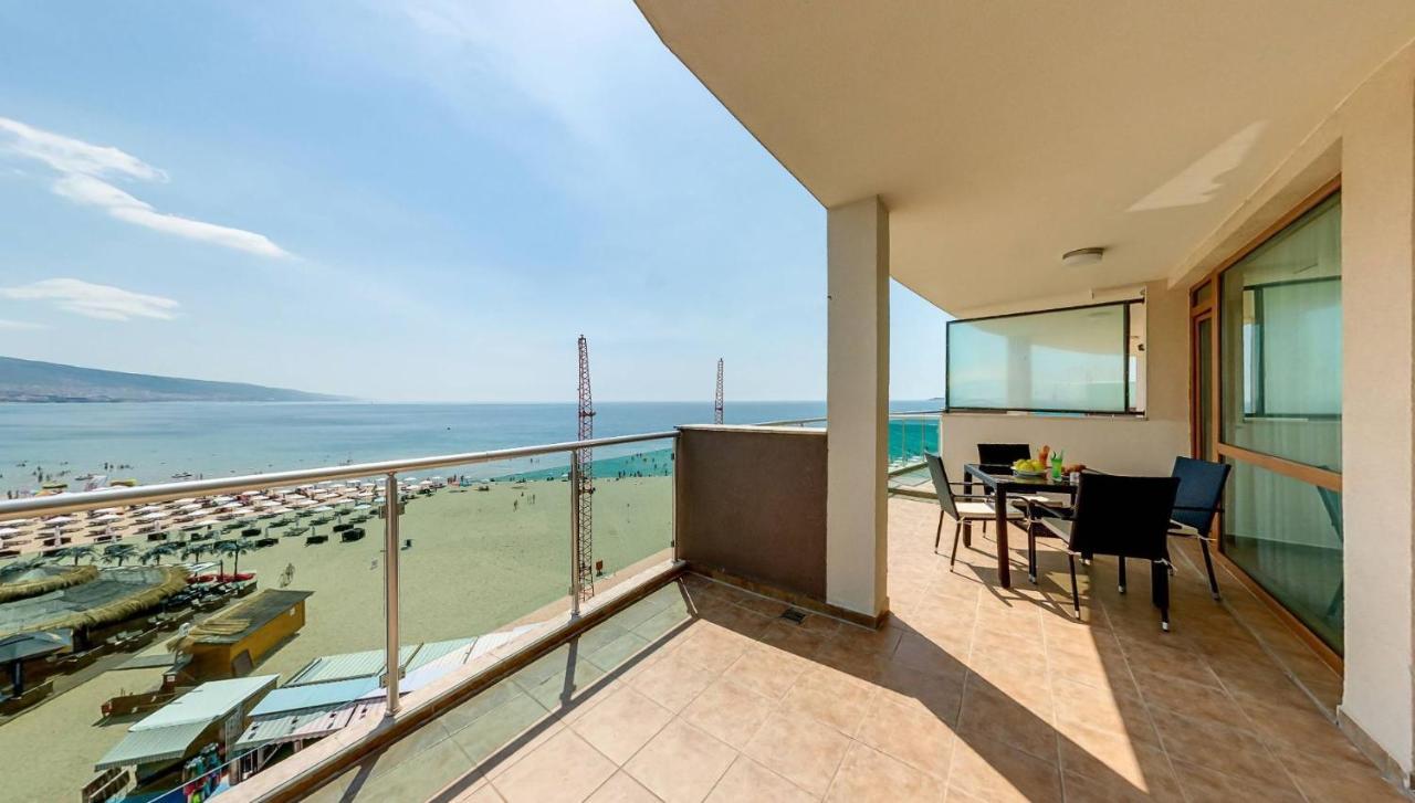 Briz Beach Apartments Pantai Sunny Bagian luar foto