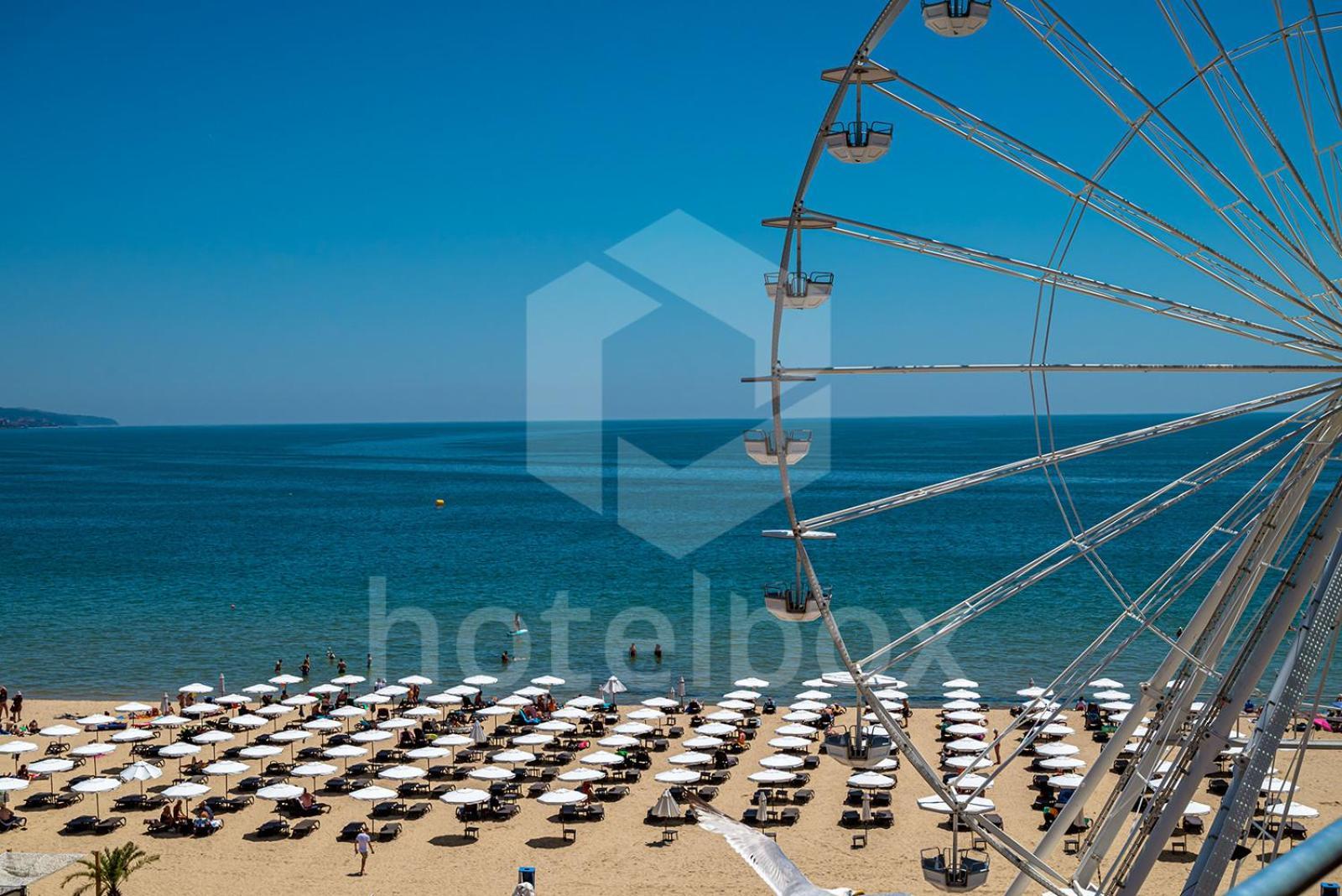 Briz Beach Apartments Pantai Sunny Bagian luar foto
