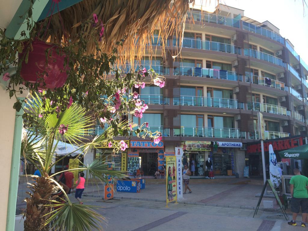 Briz Beach Apartments Pantai Sunny Bagian luar foto